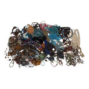 Vintage & Modern Jewelry Lot 6 lb 7.3 oz Necklaces Bracelets Earrings Beaded